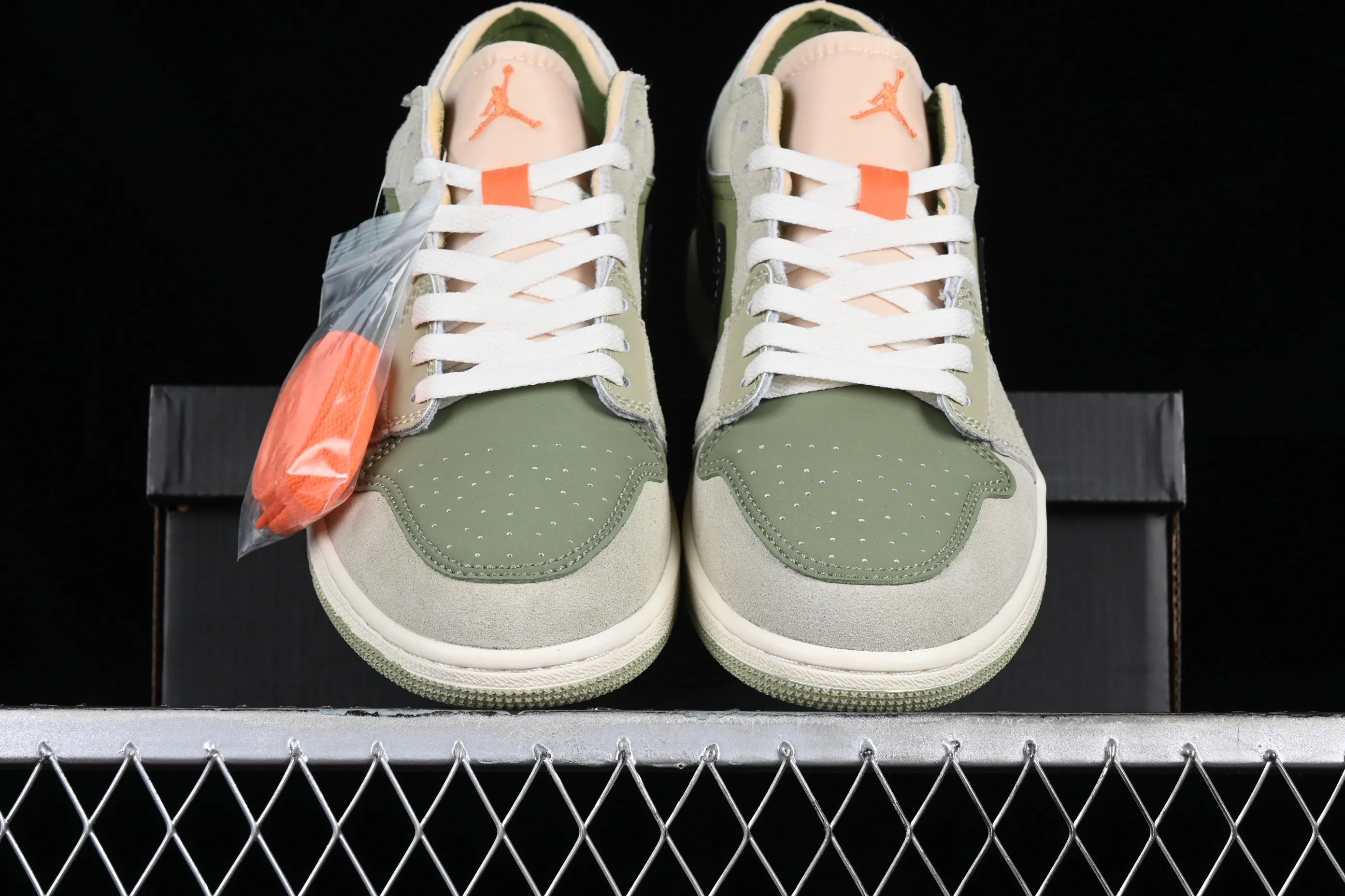 All categories Air Jordan Jordan series basketball shoes Air Jordan 1 Low Z version Air Jordan 1 Low Craft SE "Light Olive" AJ1 Joe 1 military deconstruction style low-top cultural casual sneakers FD6819-300